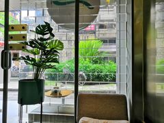 靠窗位-弱水三千咖啡(达明店)