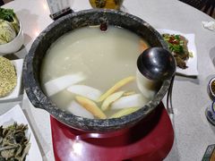 -墨脱石锅椰子鸡•香草鸭•东山羊(大东海店)