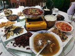 -余家庄肥肠鱼地方汤锅(银杏大道店)