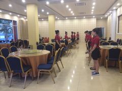 -顺峰渔港中国人的餐厅