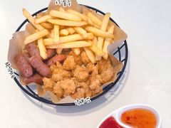 精美小吃拼盘-烁先生披萨·儿童餐下午茶(河南岸店)