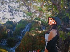 -Chom Cafe and Restaurant