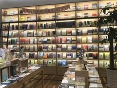 -猫的天空之城概念书店(印象城购物中心店)