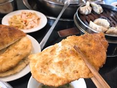 -周老三跷脚牛肉·全牛火锅(非遗传承店)