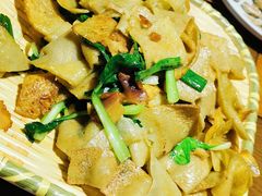 -黄泥岗·地道湖北菜(奥特莱斯店)