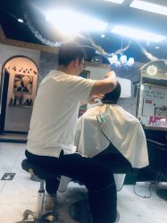 -沐染造型专业烫发染发