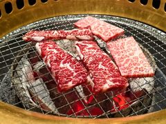-山川小町·极番烧肉(新地假日广场店)