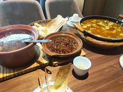 -有红鸡毛店·川菜(建设路店)