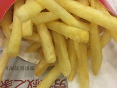 -麦当劳(轻轨曹杨路店)