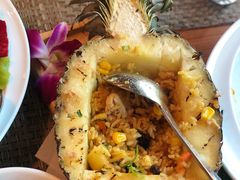 菠萝炒饭-Chom Cafe and Restaurant