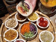-包整·丝娃娃(甲秀楼景观店)