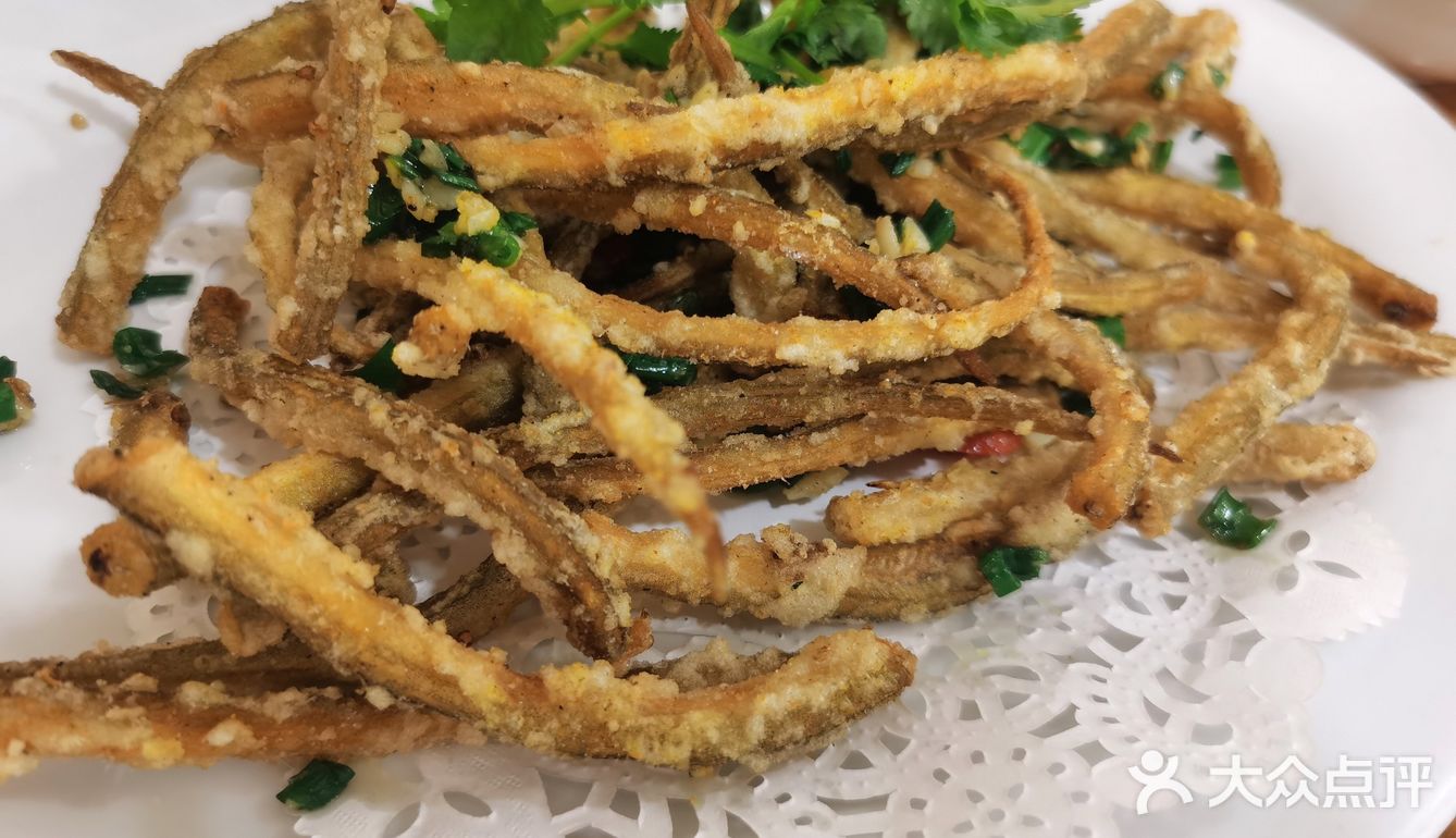 珠江白粥，小炒，夜粥也有