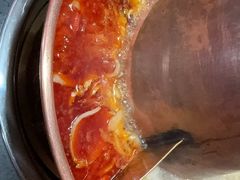 -果松木炭酸菜铜火锅·外婆参鸡汤