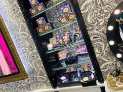 -ANNA SUI
