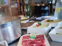 -牛德亨臻牛潮汕火锅(万邦时代店)