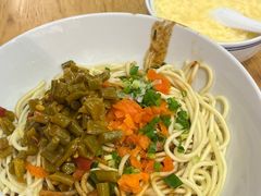 -王拐拐热干面·武汉三鲜豆皮(徐家汇店)