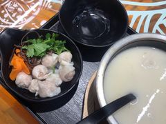 -渔米丰·广府鱼汤米线(光明广场店)