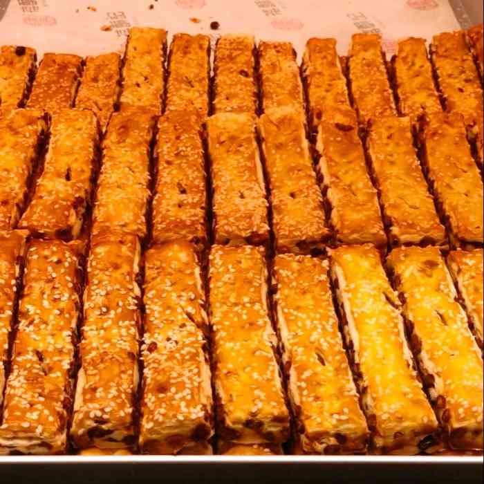 禧酥记糕点(角门西店)-"去那边路过发现的这家店,在一个小区的底商.