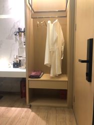 -香港倾城国际·美容美体中心