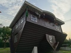 -金山农民画村-枫泾波兰倒置屋