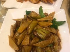 -鹤乡东北菜(崮山路店)