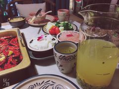 -尚尚仙·酸汤猪手·猪肚鸡火锅(华联万柳购物中心店)