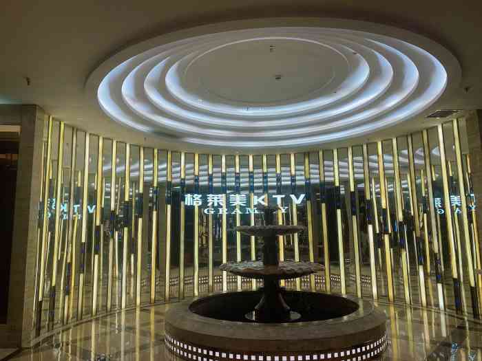 格莱美ktv(回龙湾店)-"音响效果还不错,有立麦,环境也不错,跟家.