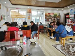-粘豆包柴火铁锅炖