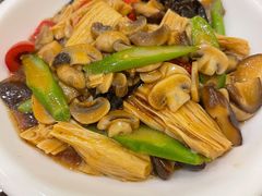 菌菇烩腐竹-五观堂素食(新华路店)