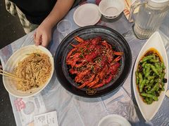 -肥肥虾庄·金牌油焖大虾(东湖欢乐谷店)