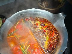 -湊湊火锅·茶憩(南京东路悦荟店)