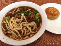 -清真吴记门钉肉饼·喜多利