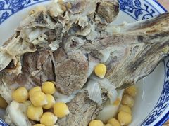 -白阿婆过油肉拌面·大盘鸡