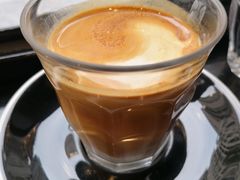 Flat&nbsp;white-black rainbow coffee