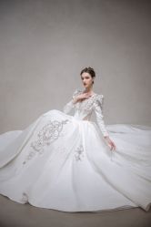 -洋洋婚纱品牌集合店