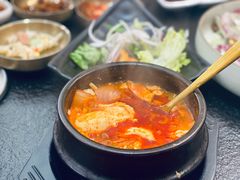辣牛肉汤-韩满园· 甄选韩式烤肉