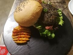 黑胡椒汉堡-HIGH FIVE哈福手工汉堡(桂林路店)