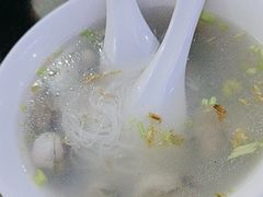 -建国蚵煎蚵面