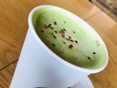 樱绽草莓茶拿铁-星巴克(太原茂业天地店)