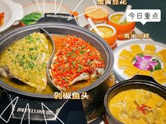 -阿瓦山寨·湘菜现炒·剁椒鱼头王(咸阳总店)
