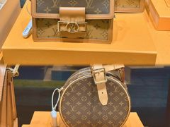 -聚云奢二手奢侈品黄金手表包包回收·中古店(上海店)