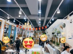 -妃格美发沙龙·烫发·染发
