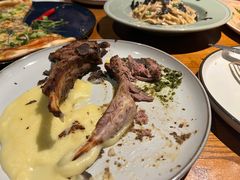 -JINNS锦时 steak&pizza(浸信会礼拜堂旧址店)