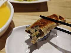 虾仁三鲜馅-左邻右舍褡裢火烧(石榴园店)
