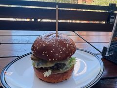 -Ribs & Burgers The Rocks