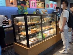 面包甜点陈列柜-星巴克(天津滨海国际机场1店)