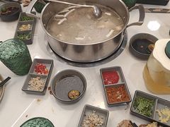 -喃喃椰·糟粕醋·椰子鸡火锅(七堡花园店)