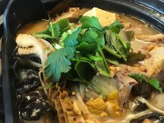 -Hi Joopo Hot Pot 吉阿婆麻辣烫