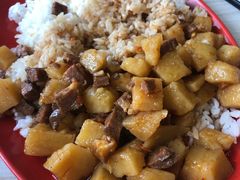 土豆牛肉饭-上海交通大学新疆餐厅