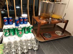 -WOLFGANG PUCK KITCHEN & BAR(迪士尼小镇店)